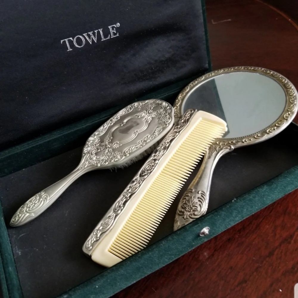 Silver vintage comb brush set